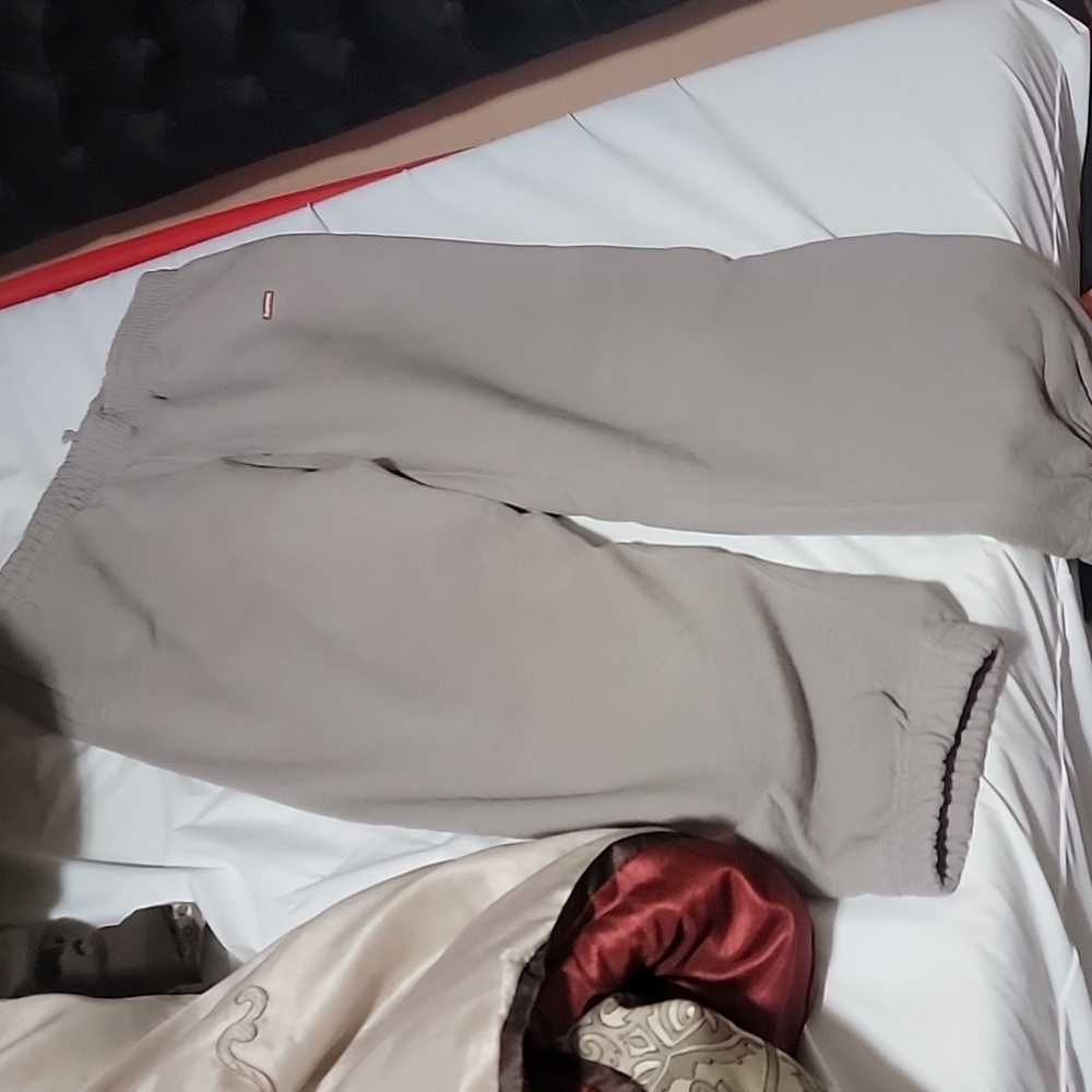 Supreme small box sweatpants